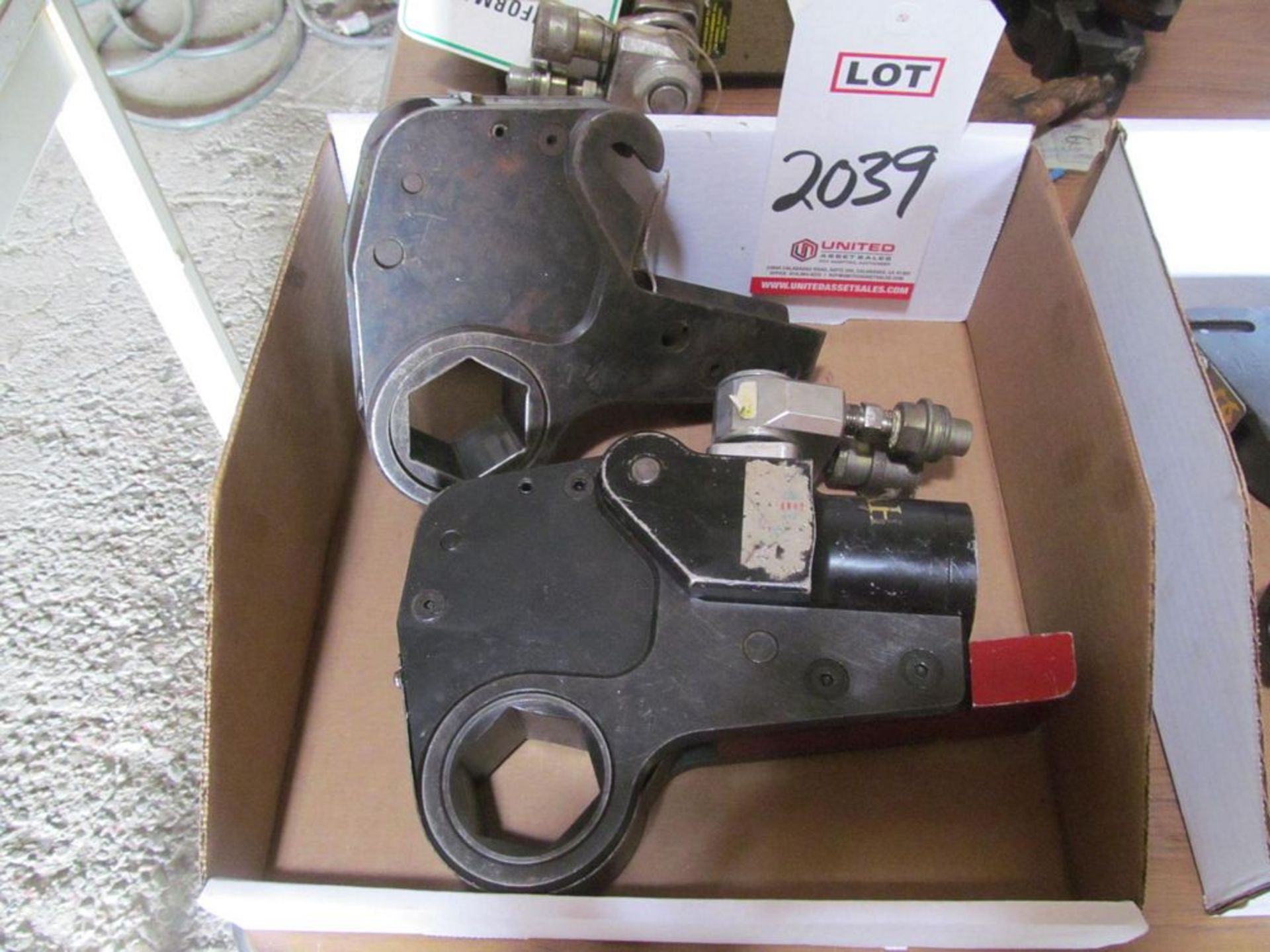 HYTORC HYDRAULIC TORQUE WRENCH (BLAST BLDG)