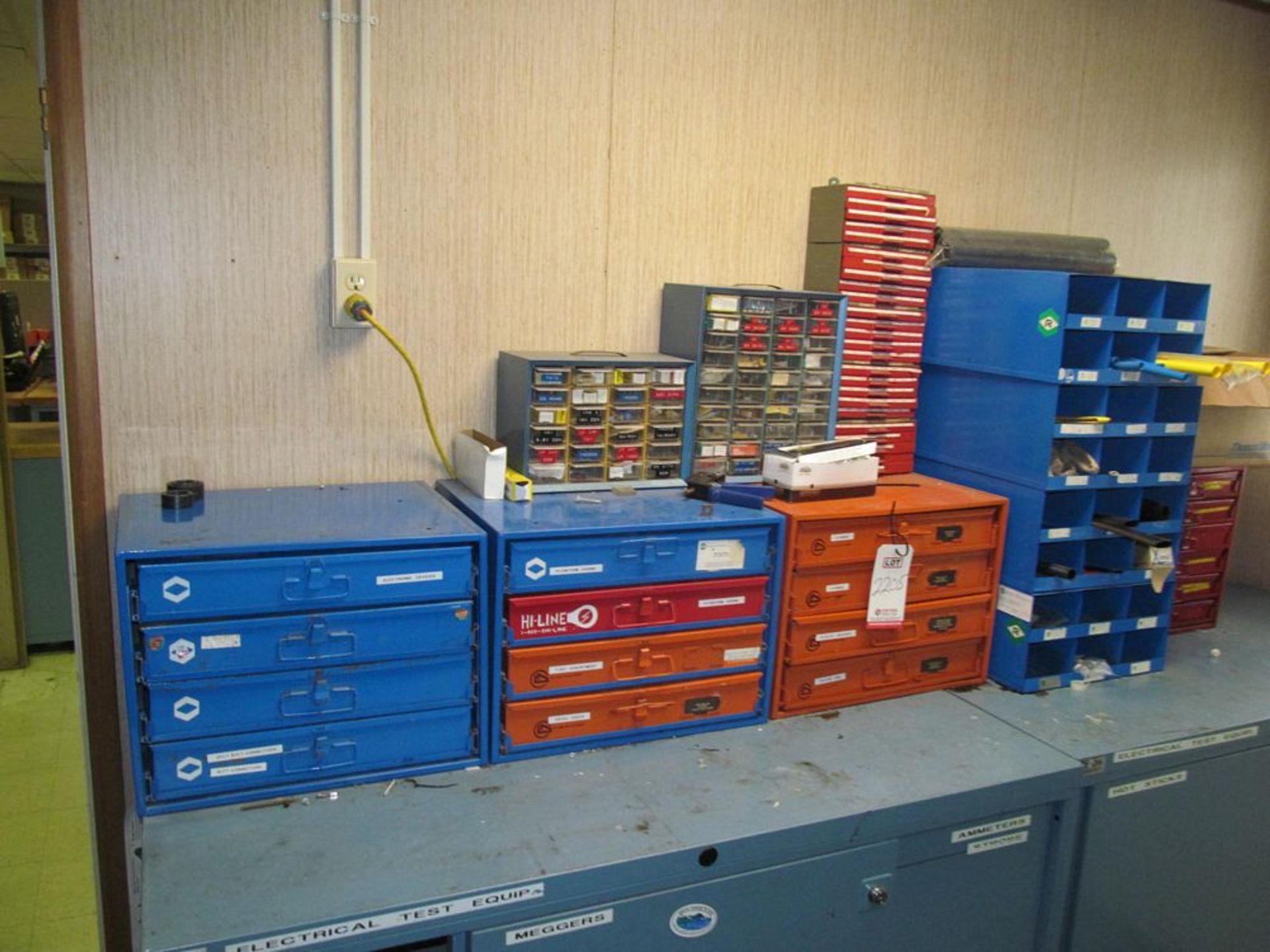 LOT - ASSORTED BOLT BINS & ORGANIZERS (TECH LAB) - Image 2 of 2