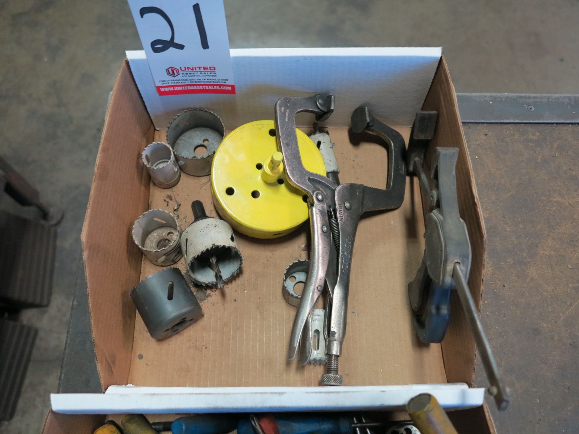 LOT - (3) BOXES OF HOLE SAWS AND MISC HAND TOOLS - Image 4 of 4