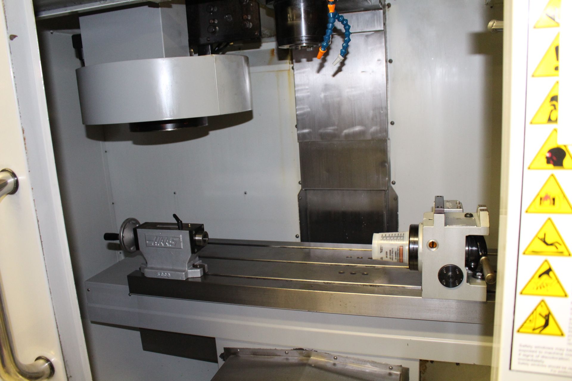 2005 HAAS SUPERMINI MILL 2 CNC VERTICAL MILL, S/N 1071623, 20" X, 16" Y, 14" Z, 40" X 14" TABLE, - Image 5 of 6