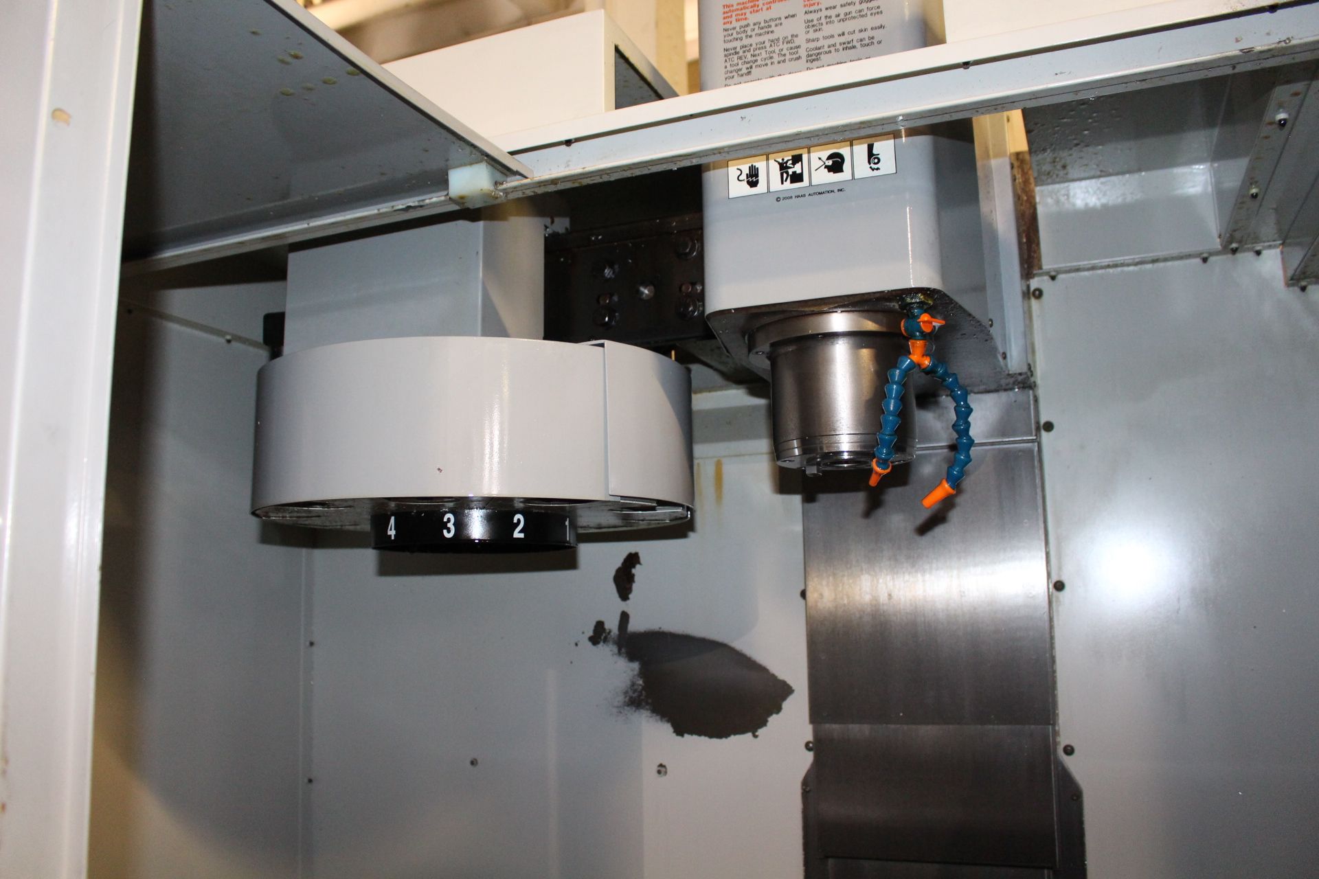 2009 HAAS SUPERMINI MILL 2 CNC VERTICAL MILL, S/N 1073933, 20" X, 16" Y, 14" Z, 40" X 14" TABLE, - Image 5 of 7