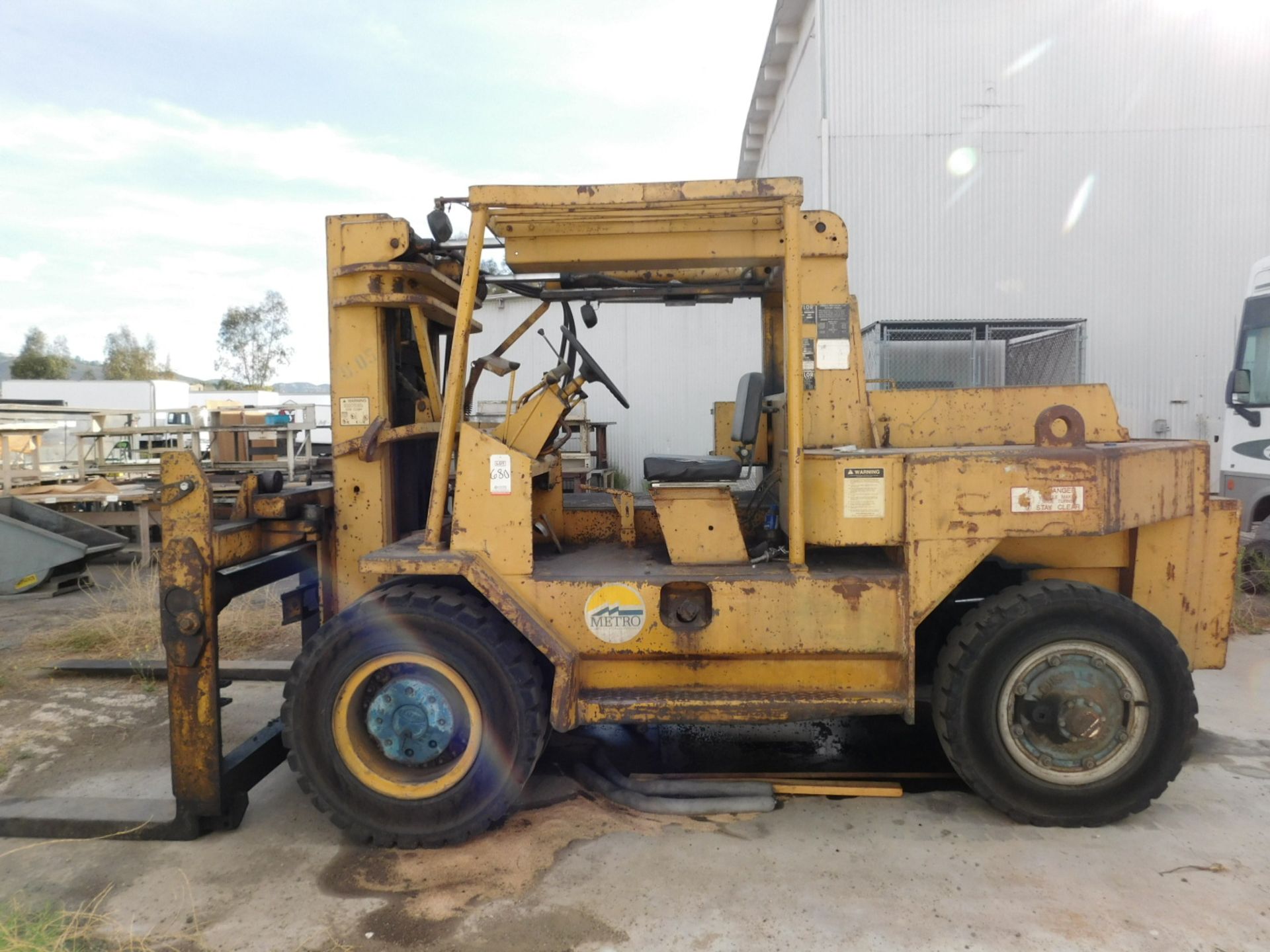 TAYLOR DIESEL FORKLIFT, 30,000 LB CAPACITY, MODEL Y-30-W0S, S/N S-44-13109, APPROX TRUCK WEIGHT 41,
