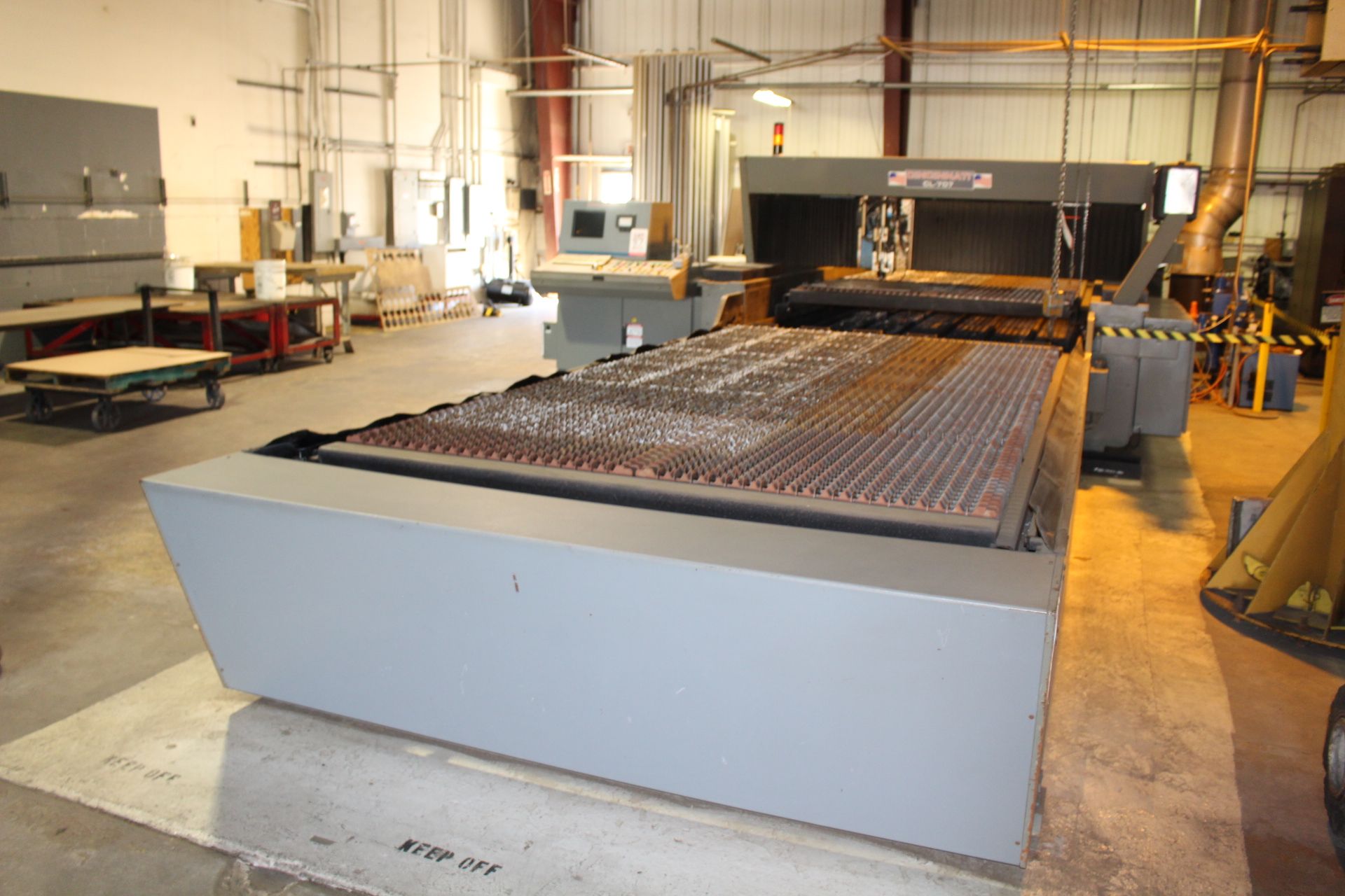 2002 CINCINNATI CL-707, 3500-WATT DUAL PALLET LASER CENTER, S/N 52718, 6' X 12', TABLES, ROFIN DC035 - Image 2 of 10