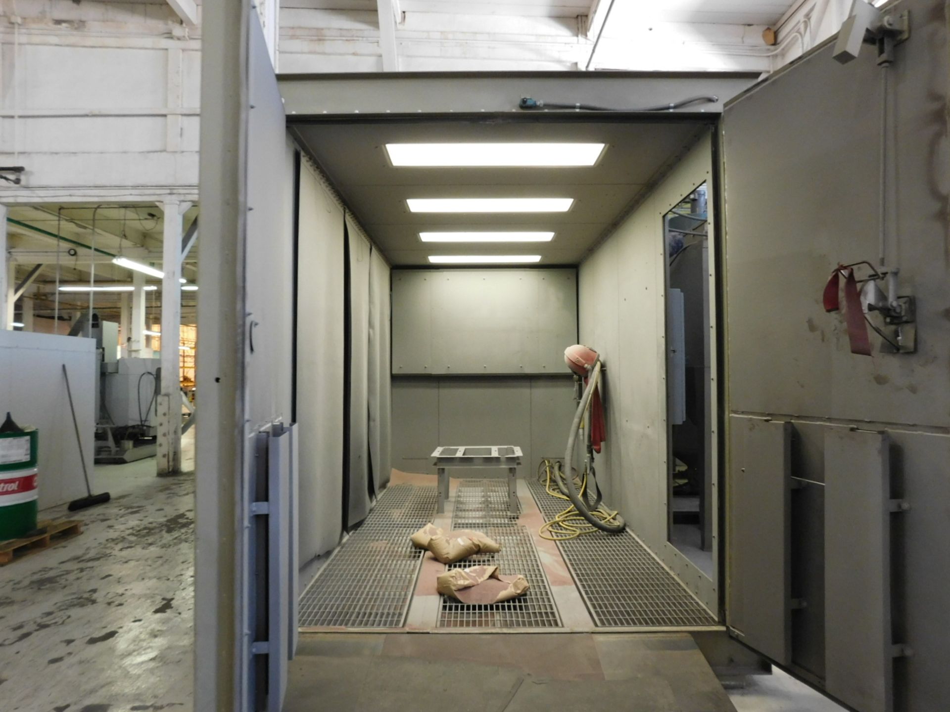 2006 CLEMCO SAND BLAST ROOM, 7' X 14' X 8', W/ 2-PC DUST COLLECTORS - Image 4 of 6