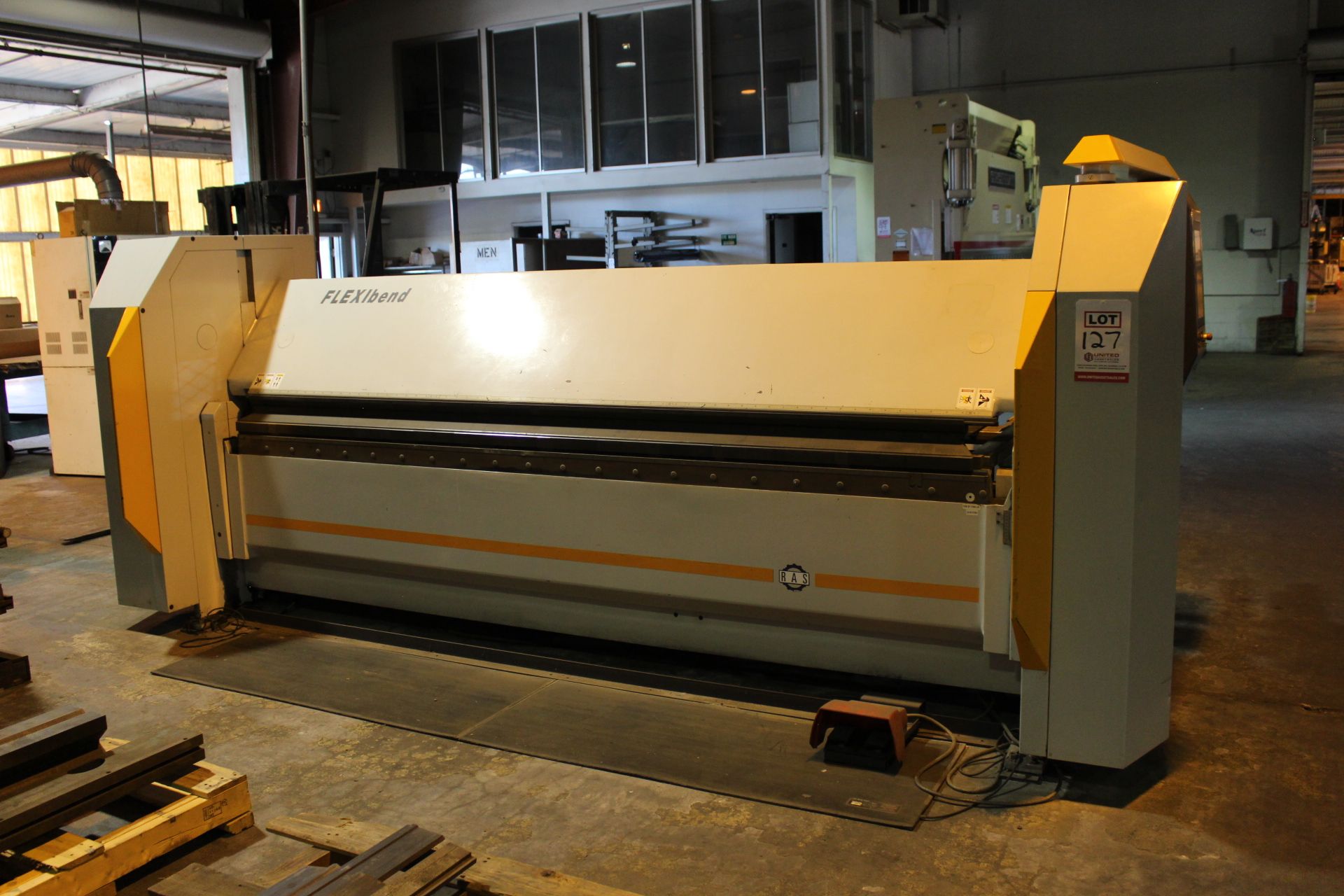 2002 RAS 73.30 FLEXIBEND CNC FOLDER, S/N 29/9, SYSTEM 6000 TOUCH SCREEN CONTROL, 11 GA MAX SHEET THI - Image 2 of 5