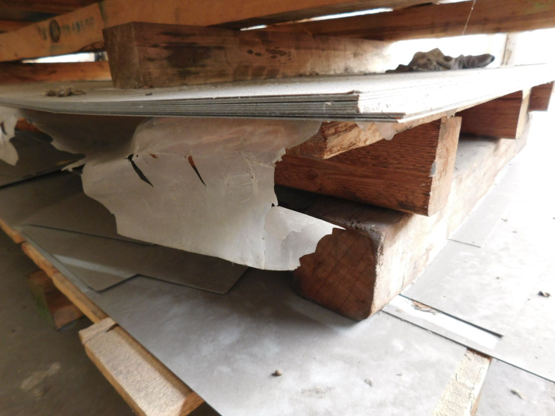 LOT - STACK OF STEEL AND ALUMINUM SHEET STOCK - Image 2 of 3