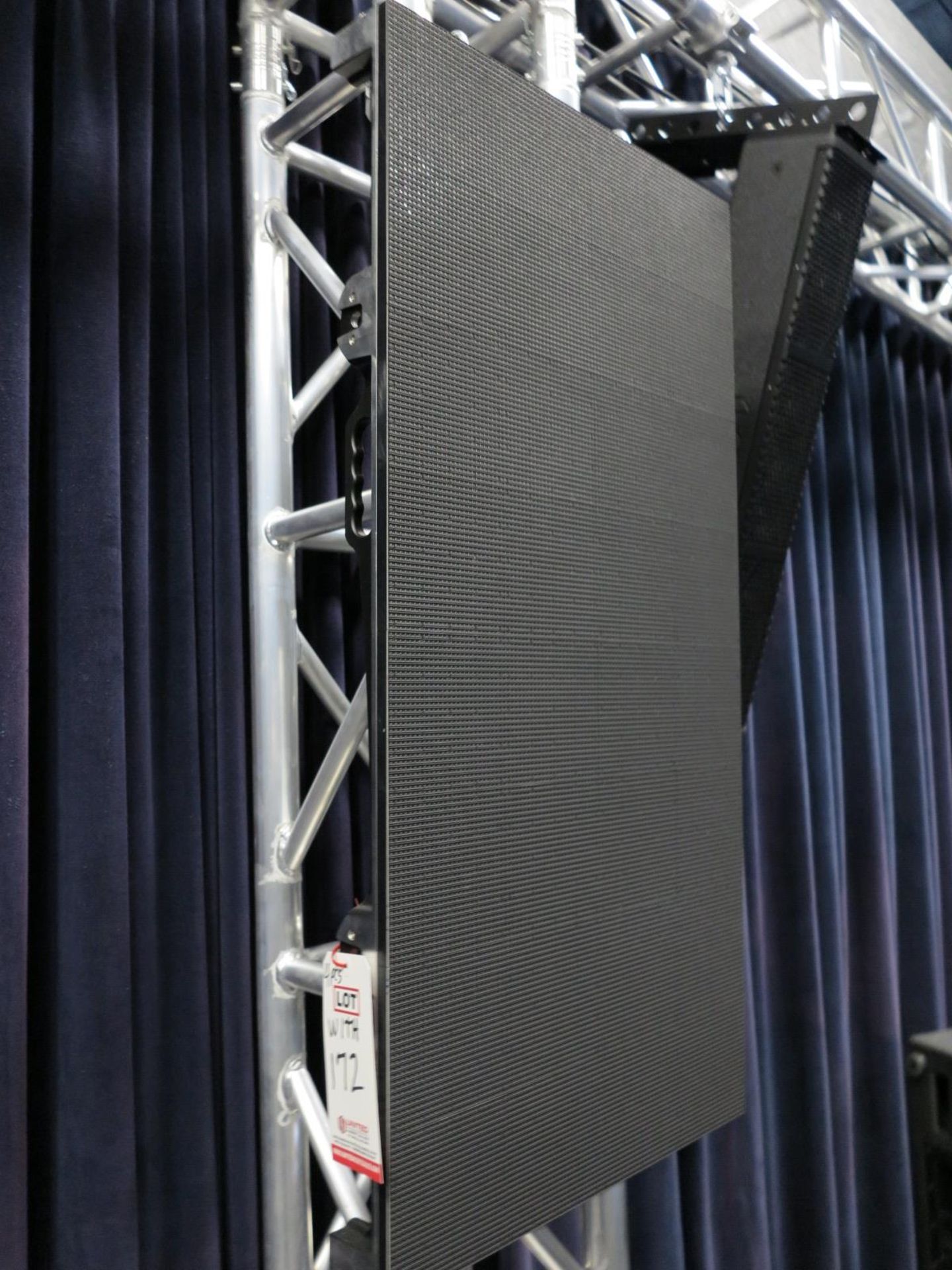 LOT - 10' X 6' LED VIDEO LIGHTBOARD, W/ LED VIDEO PROCESSOR CONTROLLER AND (4) 40" X 20" LED - Image 2 of 4