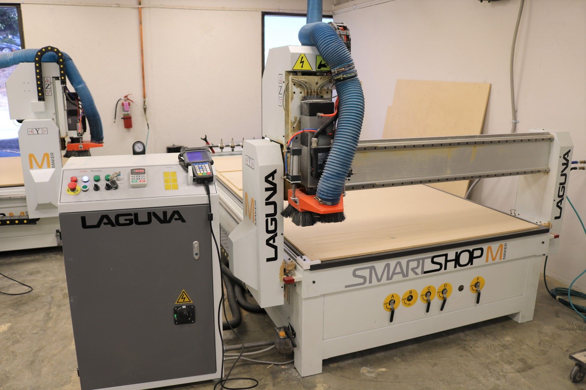 2018 LAGUNA CNC ROUTER, MODEL MCNC SWIFT, 8 POSITION AUTOMATIC TOOL RACK, SINGLE SPINDLE 5.5 HP