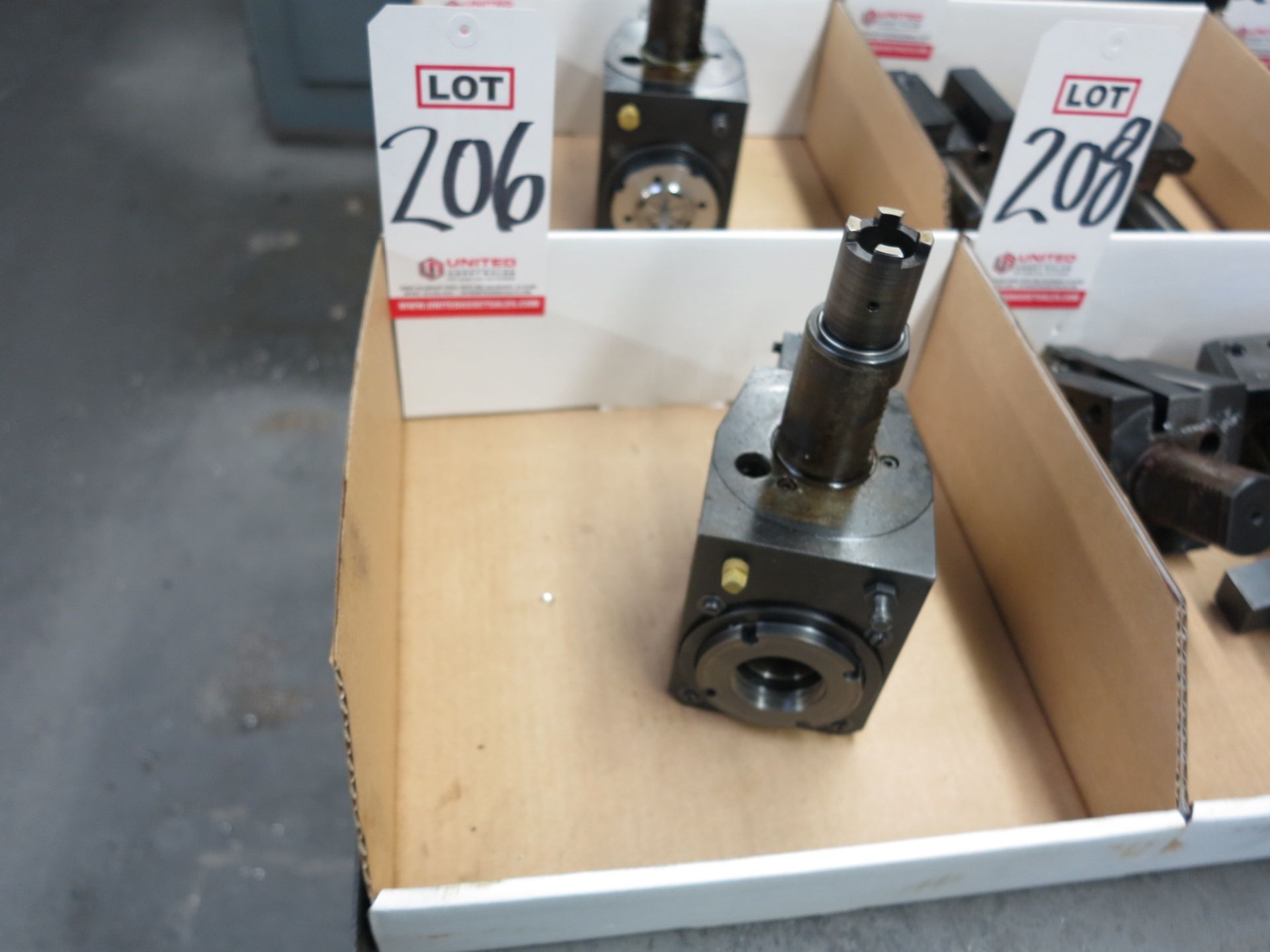 LOT - (1) LIVE 90° TOOL HOLDER