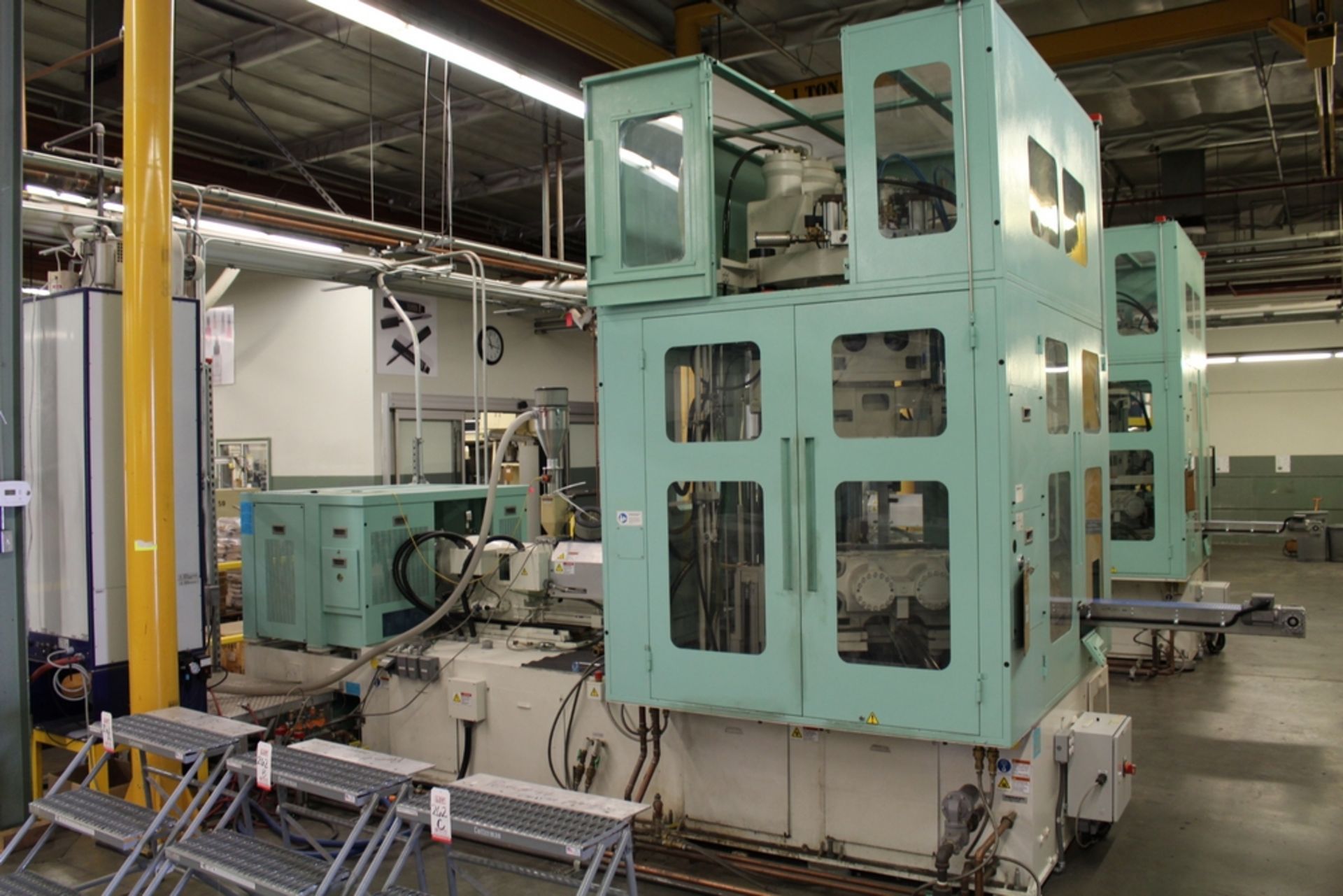 2010 AOKI SB III-250LL-50S INJECTION PET STRETCH BLOW MOLDING MACHINE, S/N SCLM0436, 50-TON, - Image 6 of 14