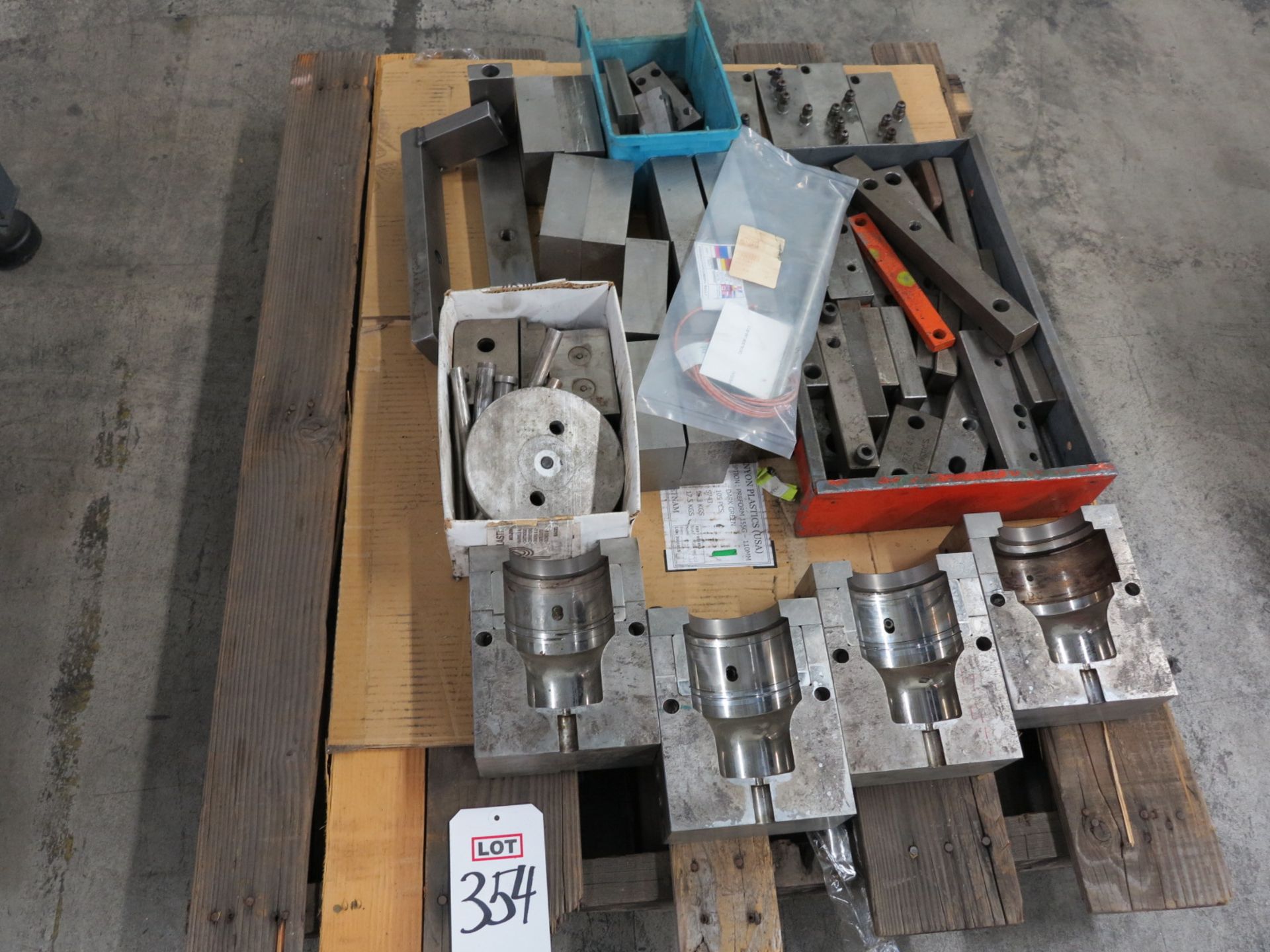 LOT - PALLET OF MACHINE TOOLING
