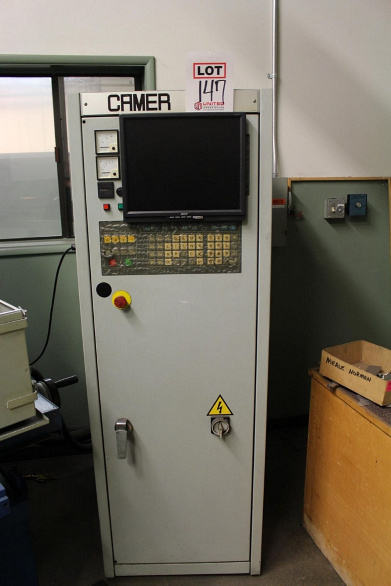 2000 CHMER CNC DIE SINKER EDM, MODEL CM-323Z, S/N M003148, W/ CHMER 50PZ UPDATED CNC CONTROL - Image 4 of 4