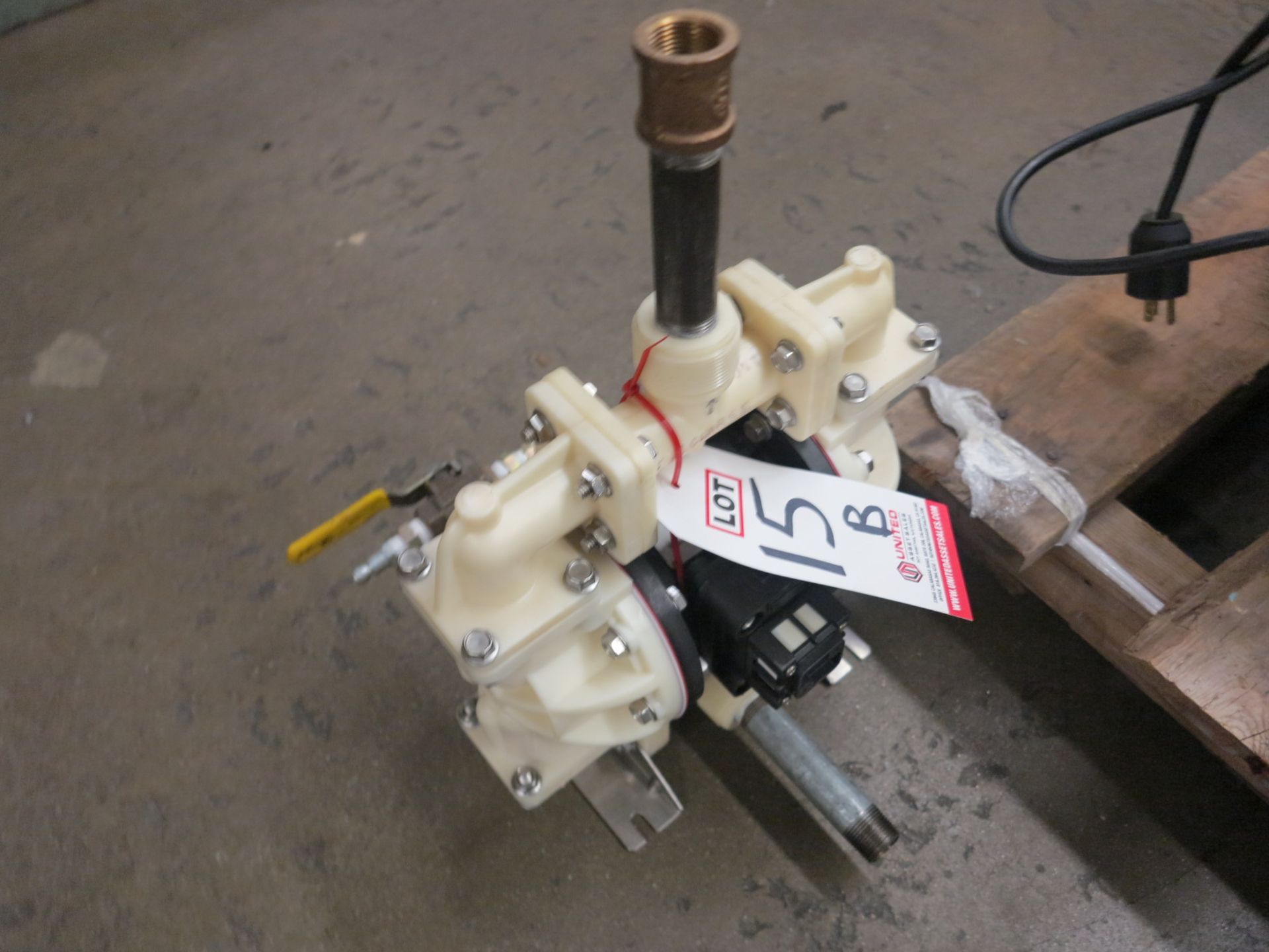 SANDPIPERE DOUBLE DIAPHRAGM PUMP, 100PSI MAX AIR PRESSURE