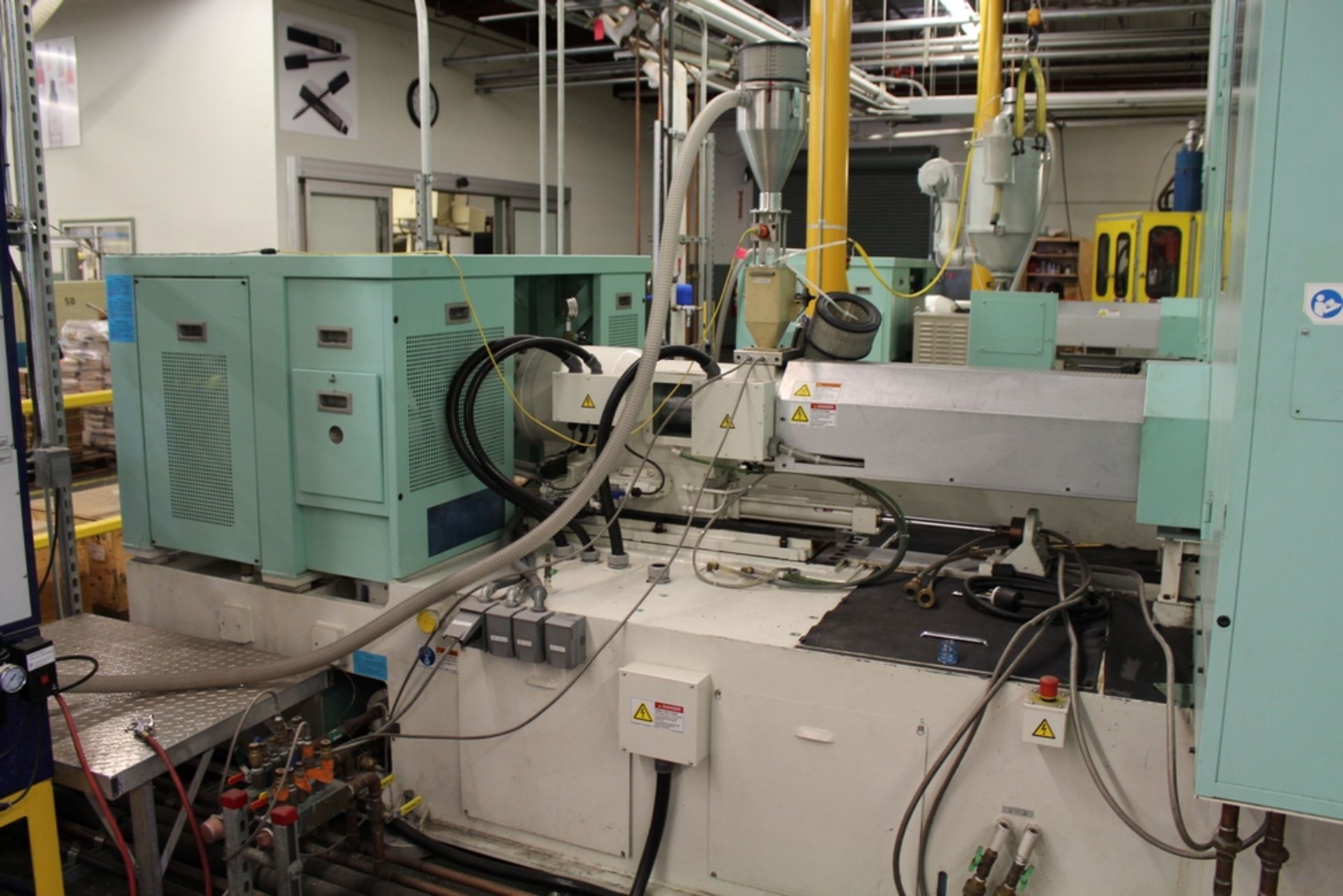 2010 AOKI SB III-250LL-50S INJECTION PET STRETCH BLOW MOLDING MACHINE, S/N SCLM0436, 50-TON, - Image 7 of 14