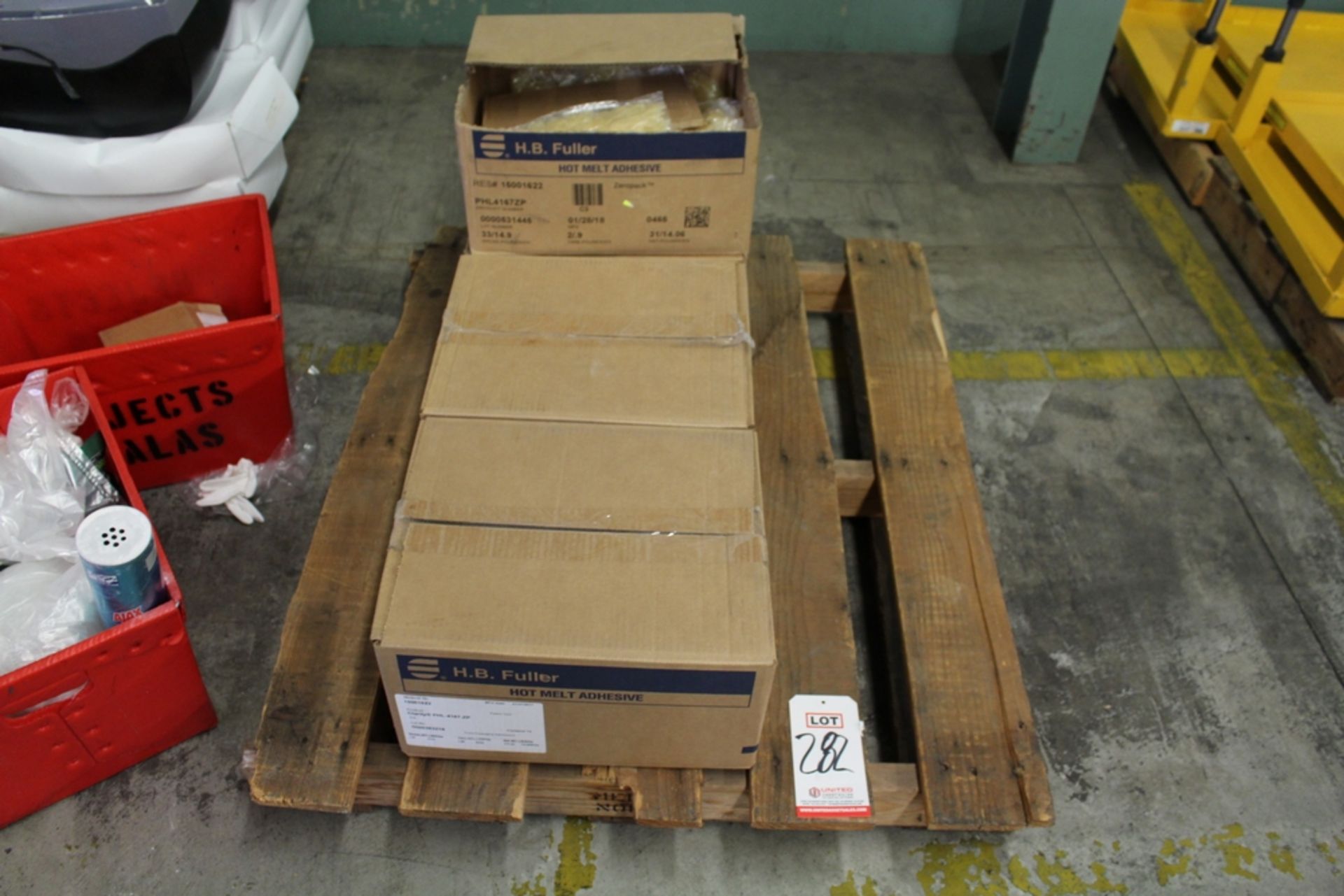 LOT - SEVERAL PALLETS OF MISC ITEMS - Image 3 of 5