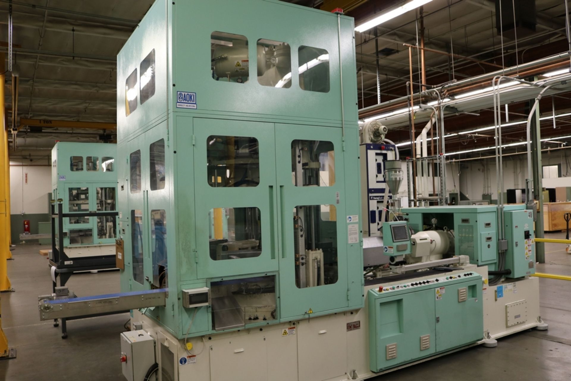 2011 AOKI SB III-250LL-50S INJECTION PET STRETCH BLOW MOLDING MACHINE, S/N SCLM0526, 50-TON, - Image 3 of 16