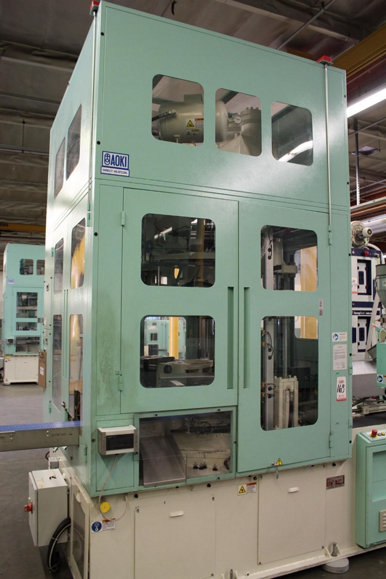2010 AOKI SB III-250LL-50S INJECTION PET STRETCH BLOW MOLDING MACHINE, S/N SCLM0436, 50-TON, - Image 4 of 14