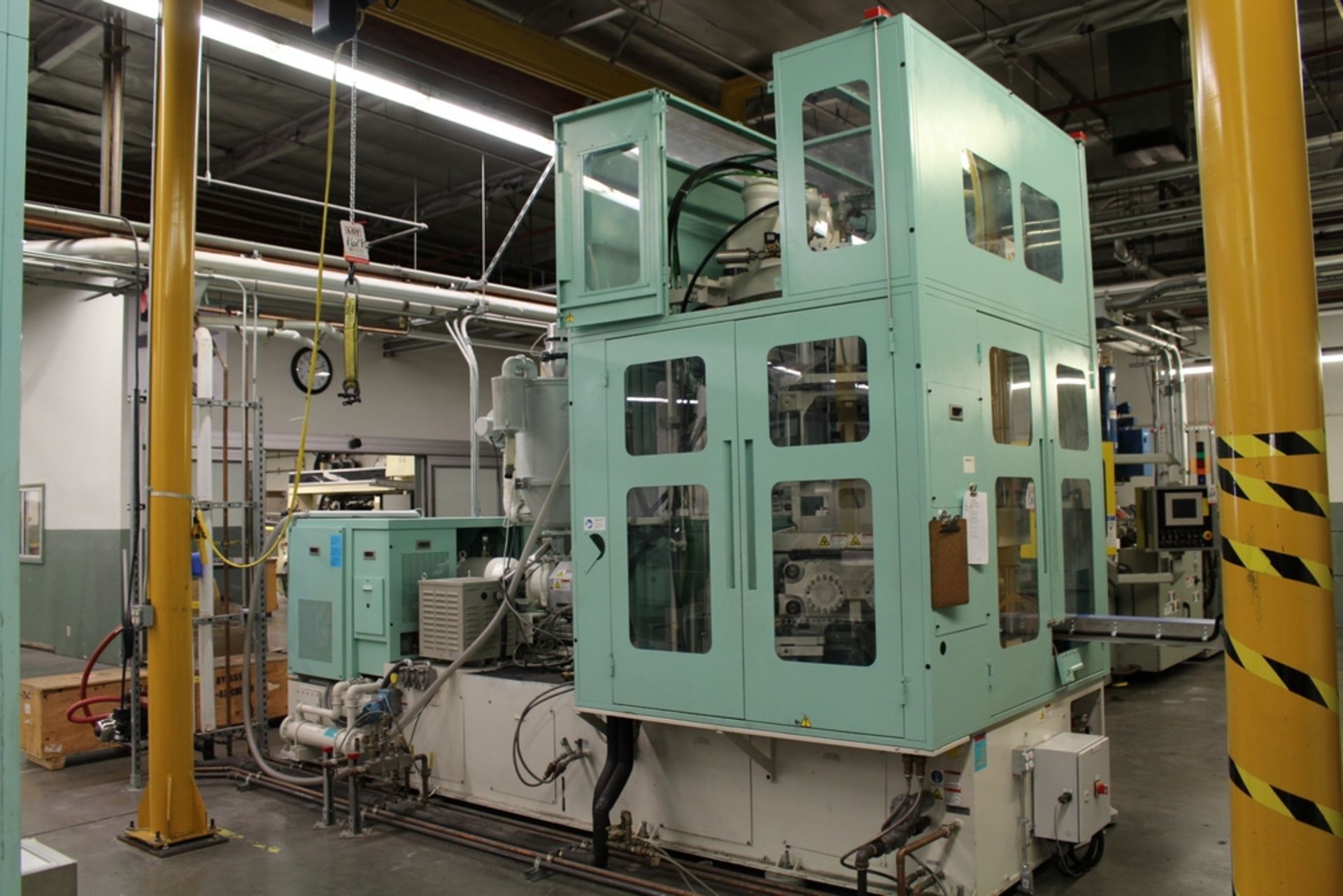 2011 AOKI SB III-250LL-50S INJECTION PET STRETCH BLOW MOLDING MACHINE, S/N SCLM0526, 50-TON, - Image 8 of 16