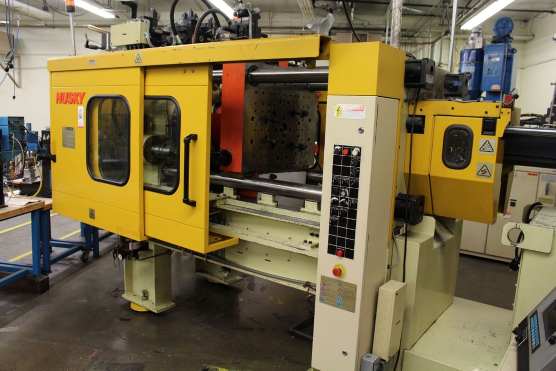 1996 HUSKY 225-TON INJECTION MOLDING MACHINE, MODEL G225GEN-RS50/50, S/N 12483, 36.5" X 36.5" - Image 2 of 8