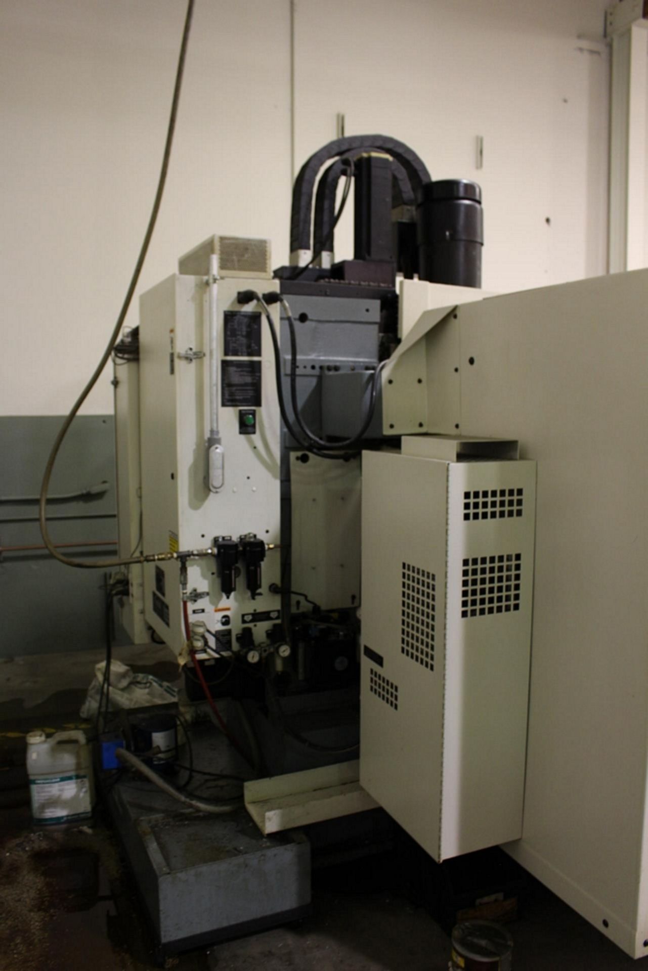 2001 FADAL MODEL 906 VERTICAL MACHINING CENTER, 4020HT, S/N 032001042337, 10,000 RPM SPINDLE, COOL - Image 4 of 7