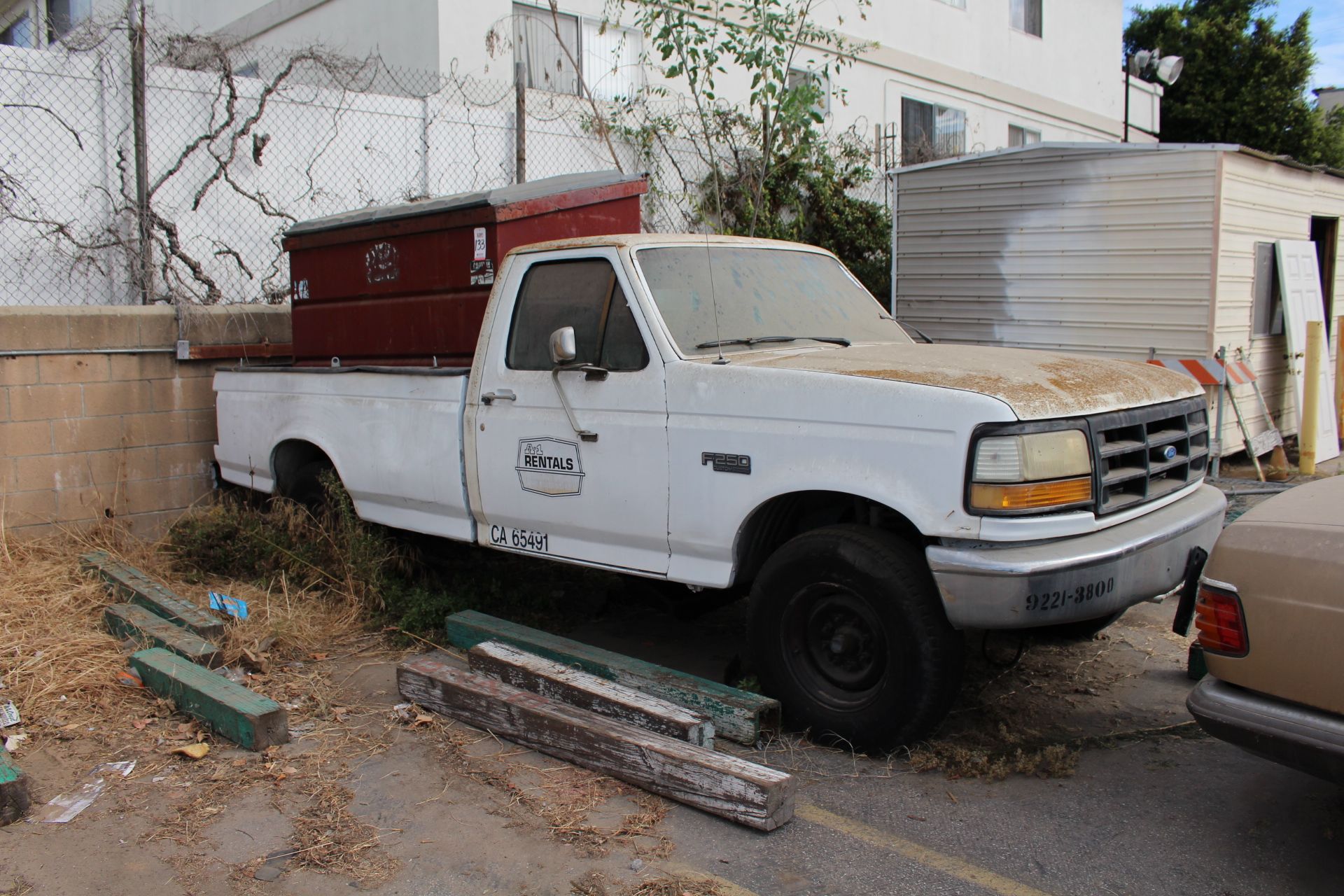 1992 FORD F250 CUSTOM, VIN 2FTHF25M4NCA27002, STANDARD CAB, 8' BED, DIESEL, LIC 4M00720, OUT OF - Image 2 of 2