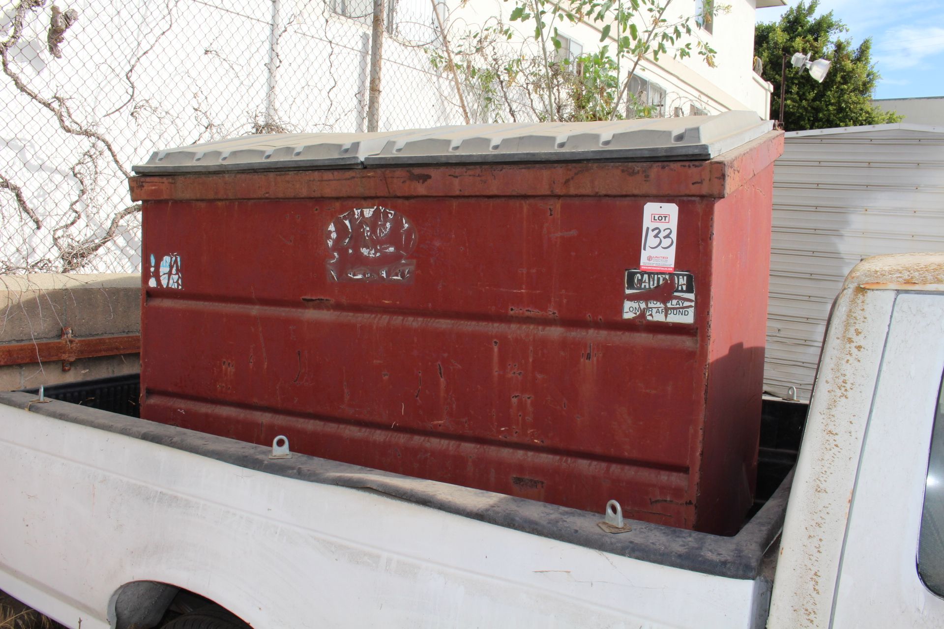 4-YARD DUMPSTER, W/ LID