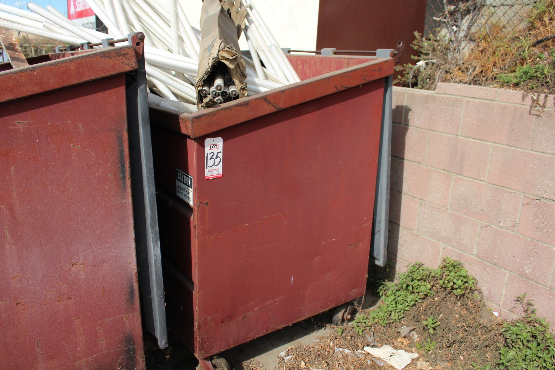 4-YARD DUMPSTER, W/ LID