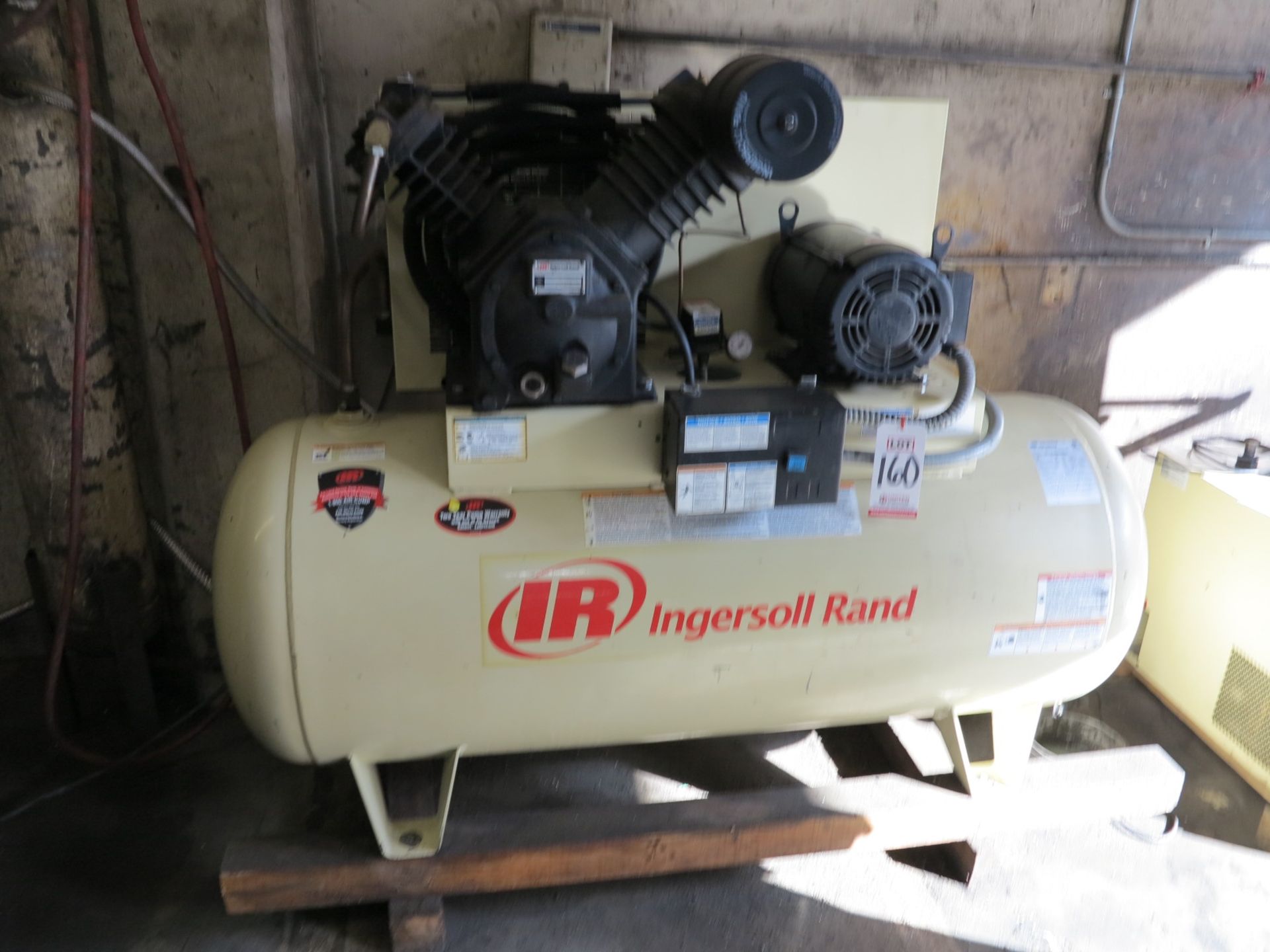 INGERSOLL RAND 10 HP AIR COMPRESSOR, MODEL 2545, 230V/3-PHASE, 120 GALLON TANK, S/N 6042660