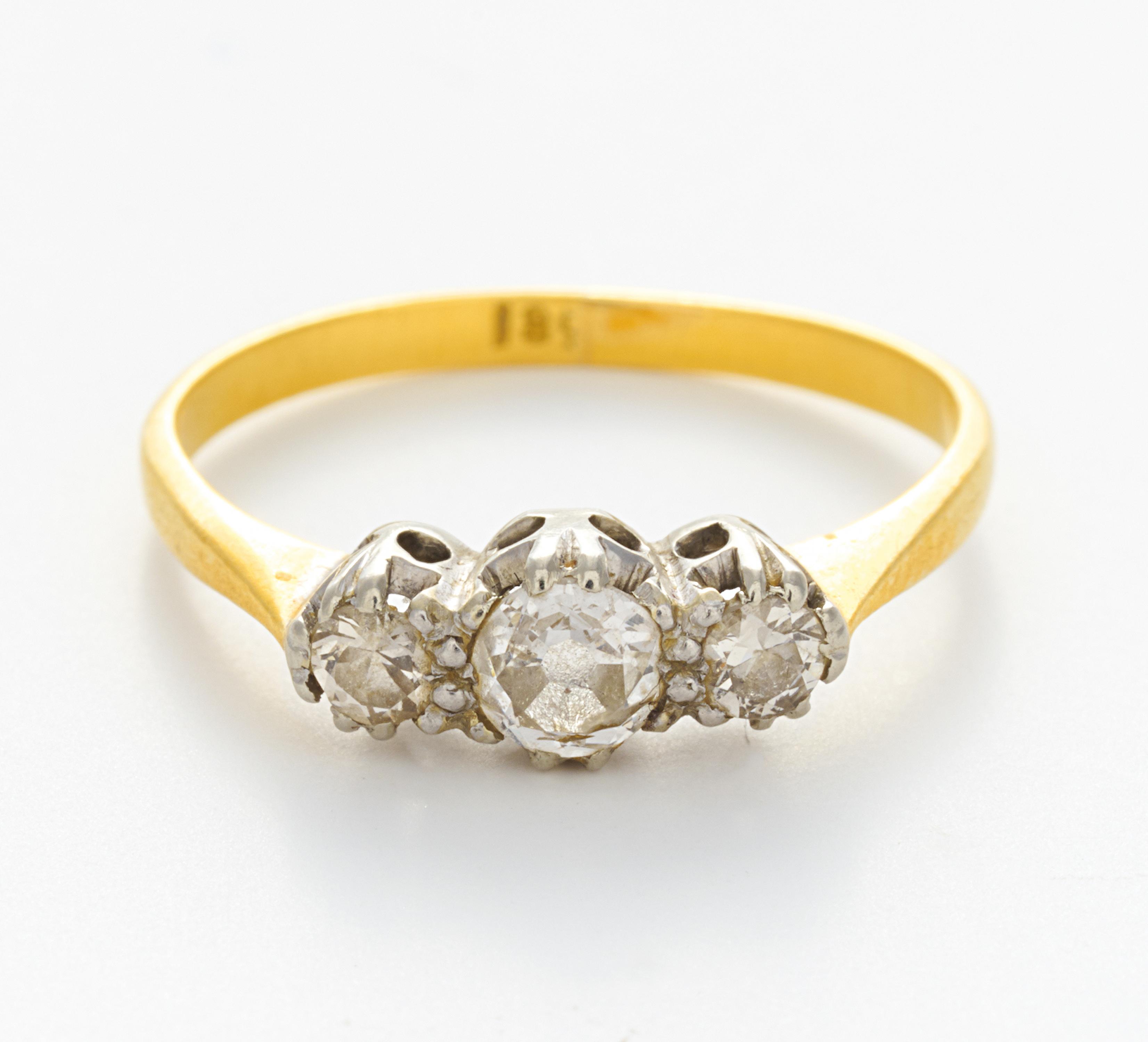 DIAMANT-RING. Deutschland, um 1940. 750/- Gelb-/Weißgold, gest., Gesamtgewicht: 1,5g. EU-RM: 46,5. 3