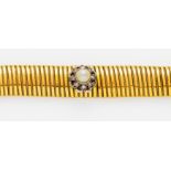 PERL-DIAMANT-ARMBAND. England, um 1960. Gelbgold, Gesamtgewicht: 45,5g. L.ca. 19,2cm. Ca. 24