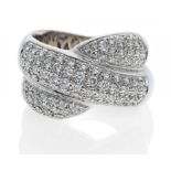 DIAMANT-RING. Italien, um 2000. 750/- Weißgold, Gesamtgewicht: 18,0g. EU-RM: 55,5. Vielzählige