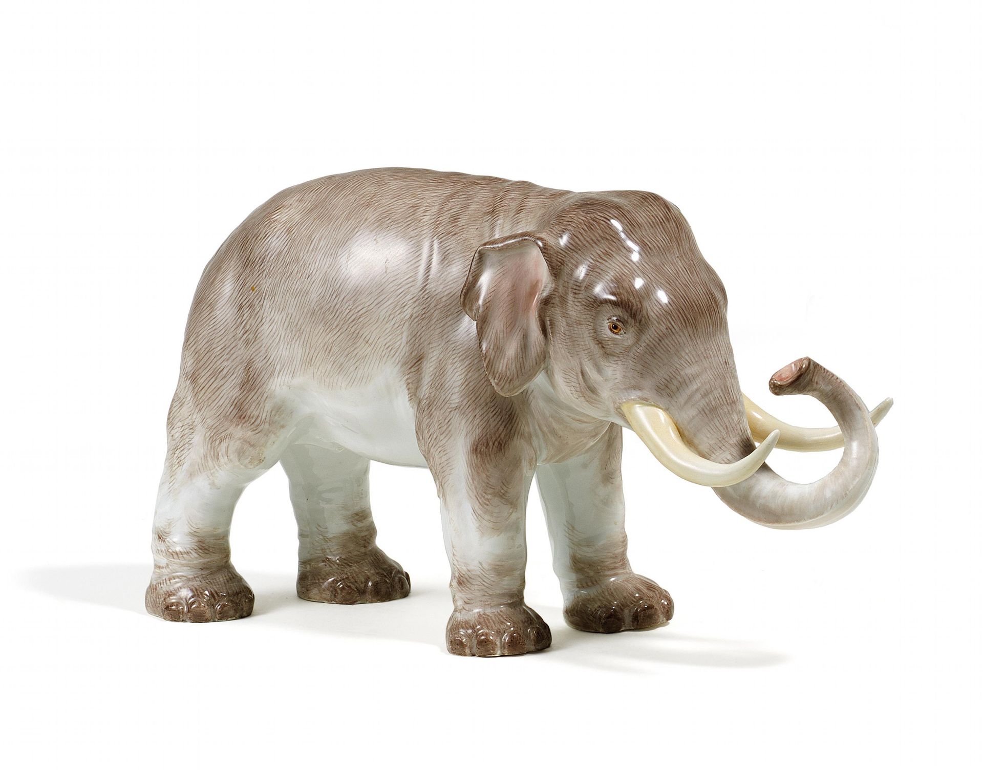 ELEFANT. Meissen. Vor 1924. Modell J.J. Kaendler und P. Reinicke. Porzellan, farbig staffiert.