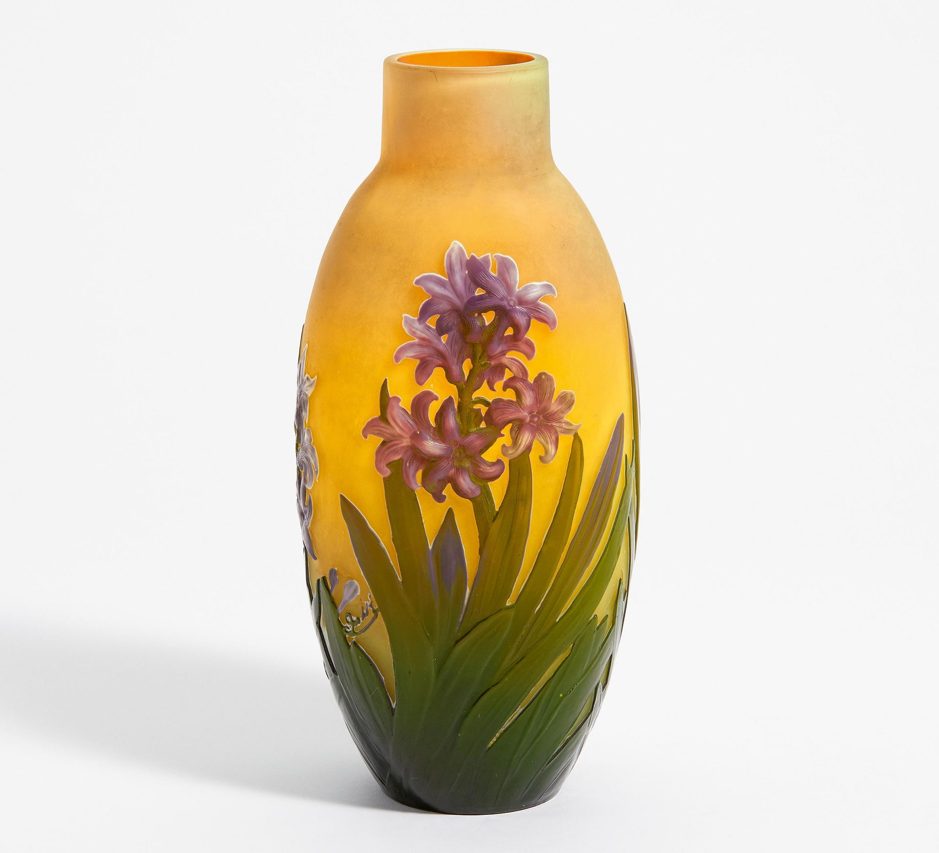 GLASS VASE WITH HYACINTHS. Gallé, Emile. Nancy. Ca. 1925-1930. Acromatic glass, yellow interior