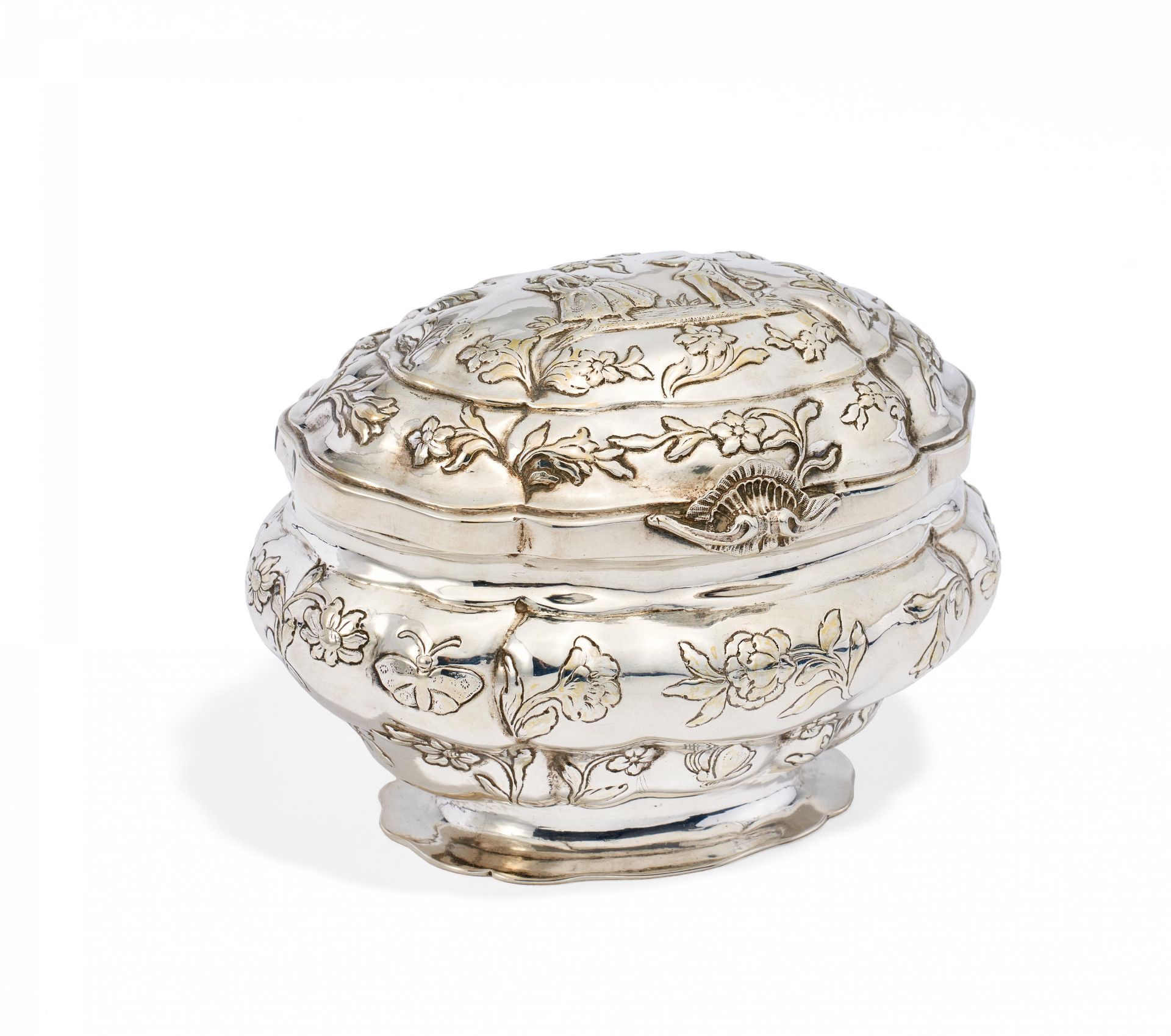 OVAL SILVER SUGAR BOWL WITH FLORAL DECOR. Augsburg. 1751. Gottlieb Christian Drentwett. Silver. On