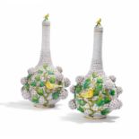 PAIR OF MAGNIFICENT BOTTLE-SHAPED "SCHNEEBALLEN" PORCELAIN VASES. Meissen. 19th century.