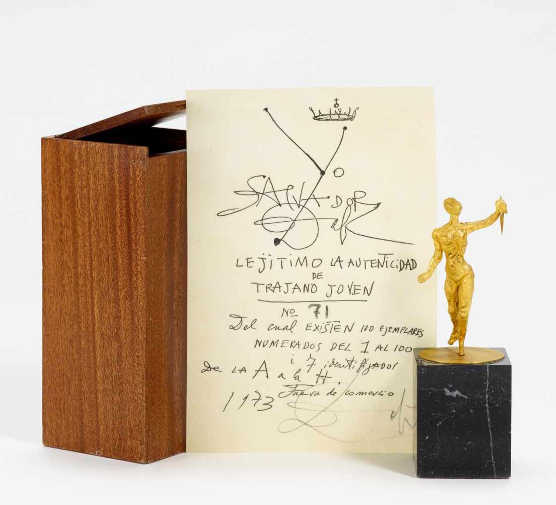 Dalí, SalvadorFigueras/Spanien 1904 - 1989Trajano joven. 1973. Gold.10,8 x 5,5 x 5,5cm. Signiert,