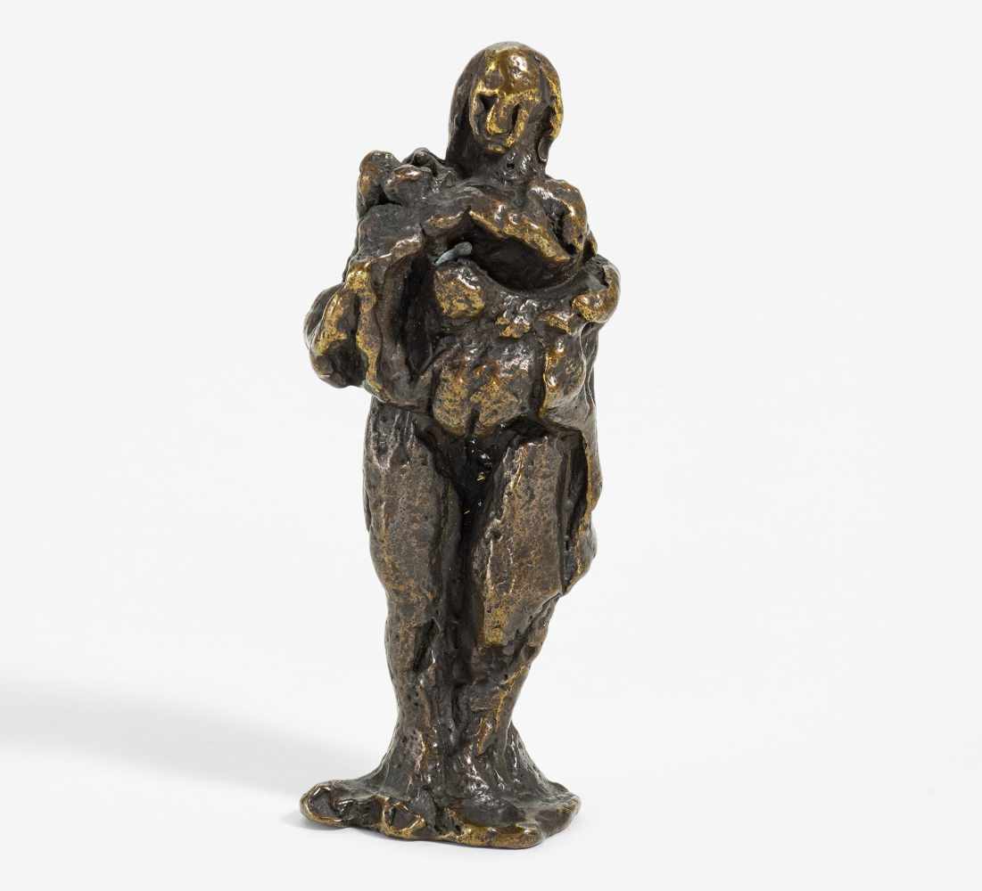 Höckelmann, Antonius1937 Oelde - 2000 KölnOhne Titel. Bronze, dunkelbraun patiniert. 16 x 6 x 6cm.