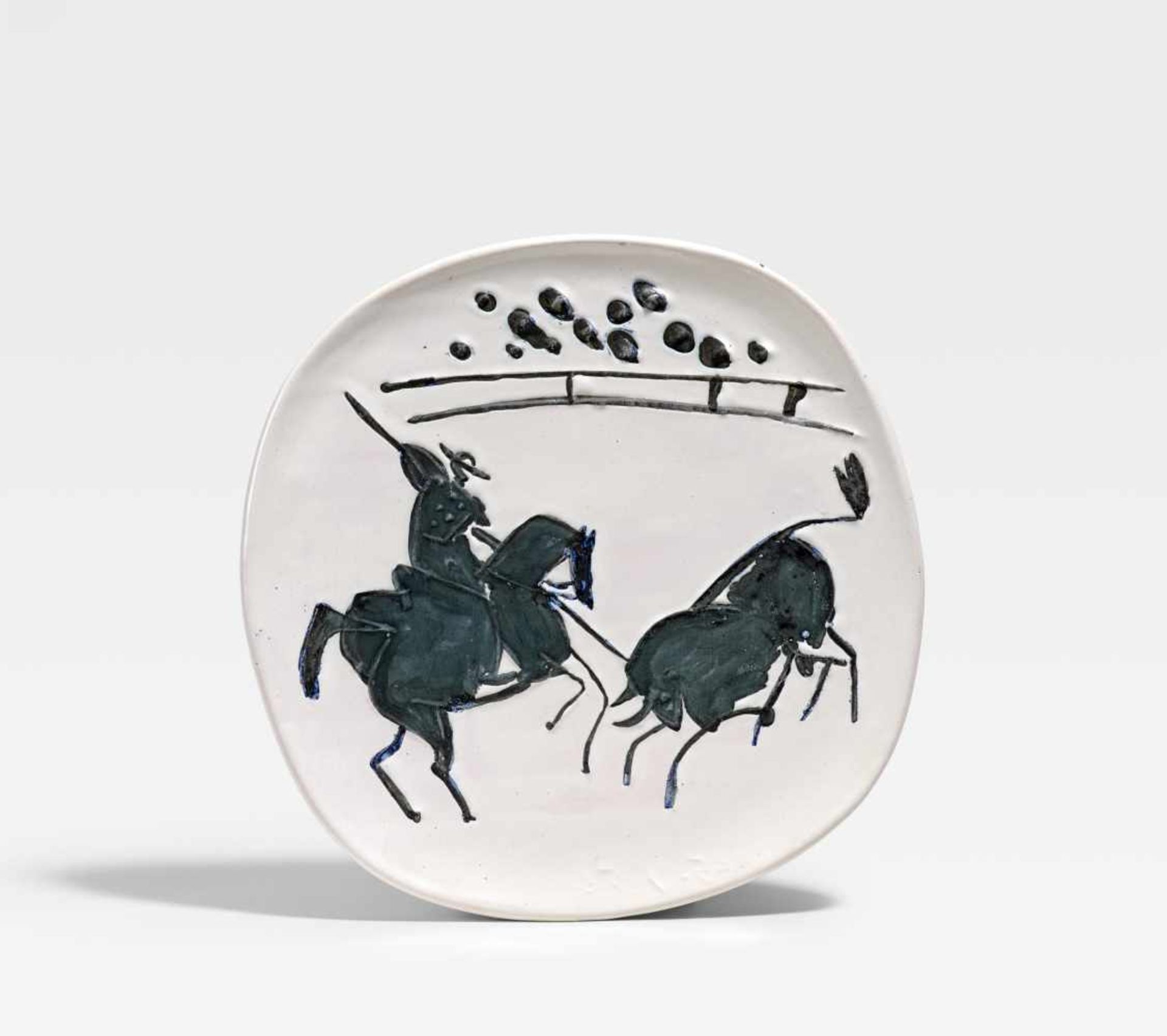 Picasso, Pablo1881 Malaga - 1973 MouginsPicador and bull. 1953. White earthenware clay, partly