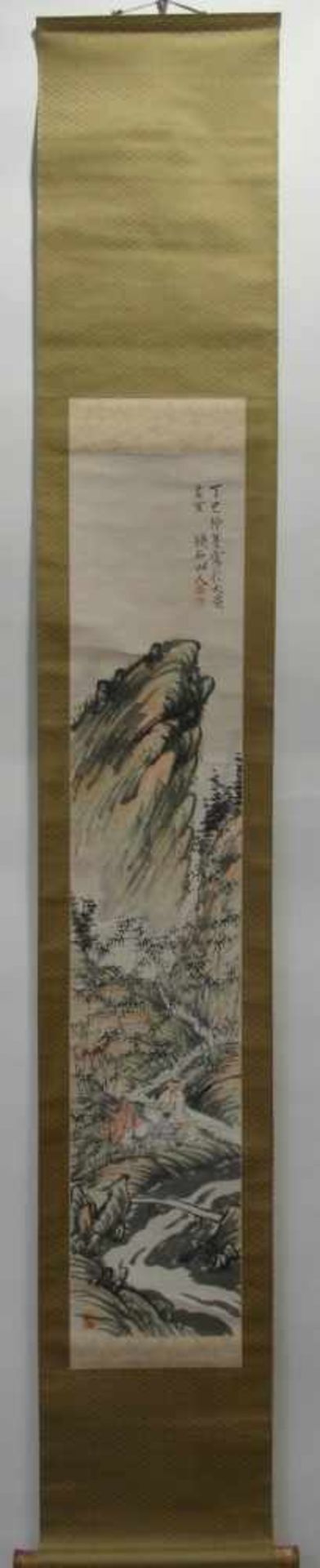 FOUR MOUNTAIN LANDSCAPES. Japan. 19th/20th c. Ink and colors on paper resp. silk. Mounted as hanging - Bild 4 aus 5
