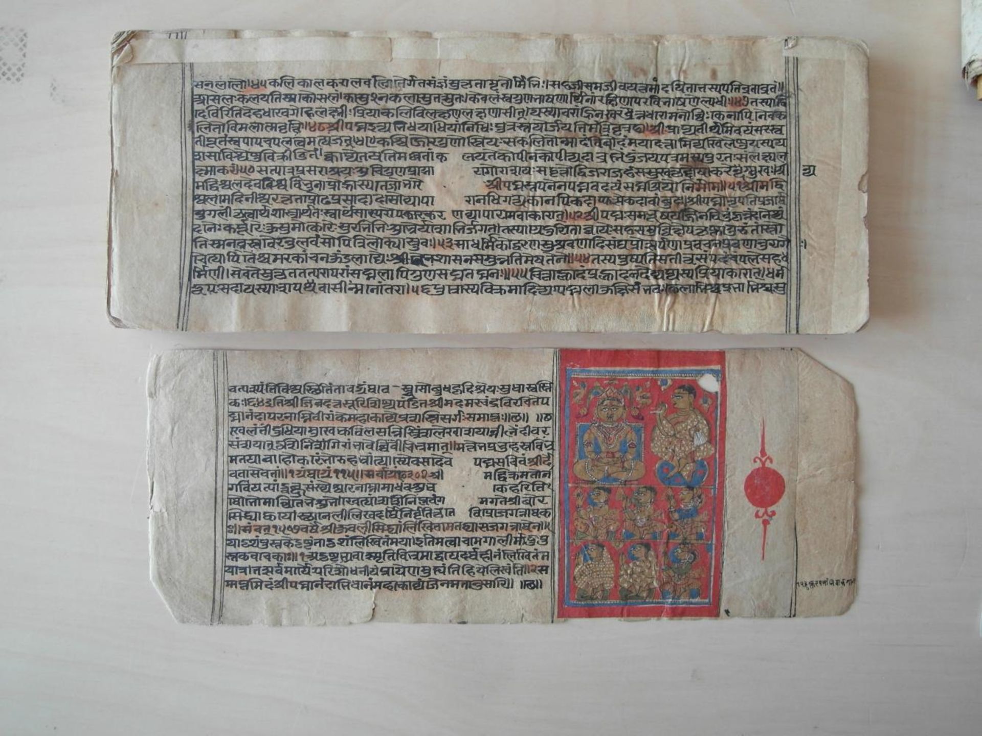 THREE ILLUSTRATED MANUSCRIPTS. India. 18th/19th c. Ink, pigments, partly with gold leaf on paper. a) - Bild 23 aus 23