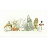 6 Duits porseleinen beeldjes waaronder Perzische kongen met fruitschaal en knielende dame met