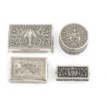 4 diverse zilveren doosjes waaronder 2 dozen uit Thailand en Djokja doos, zilvergewicht 465 gram -