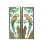 2 aardewerk cloisonne tegels met voorstelling van papegaaien, gemerkt: Porceleyne Fles, h. 23 x 12