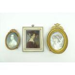 3 portretminiaturen met voorstelling van elegante dames, 19e eeuw