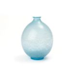meerblauw glazen vaas met tincraquele, ontwerp: A.D. Copier voor Leerdam, model Serica 6, anno 1928,
