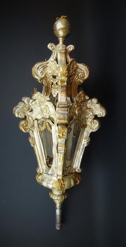 verzilverde metalen processie lantaarn versierd met palmetten en engelenkopjes, 19e eeuw, h. 81