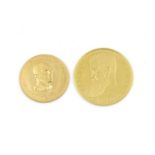 2 munten: gouden penning 'Mosje Dajan Israel weerstaat aanslag op zijn bestaan juni 1967', diameter: