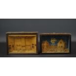 2 Hollandse gestoken houten diorama's met voorstelling van figuren in interieur en dorpsscène,