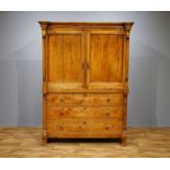 Hollands eiken biedermeier kabinet met rechte kap, stel paneeldeuren en 3 laden onderin, circa 1840,