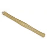 14 krt. gouden armband plat, lengte: 19 cm., breed: 16-20 mm., gewicht: 38 gram- - -29.00 % buyer'
